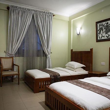 Summit Lodge Marombosa 외부 사진