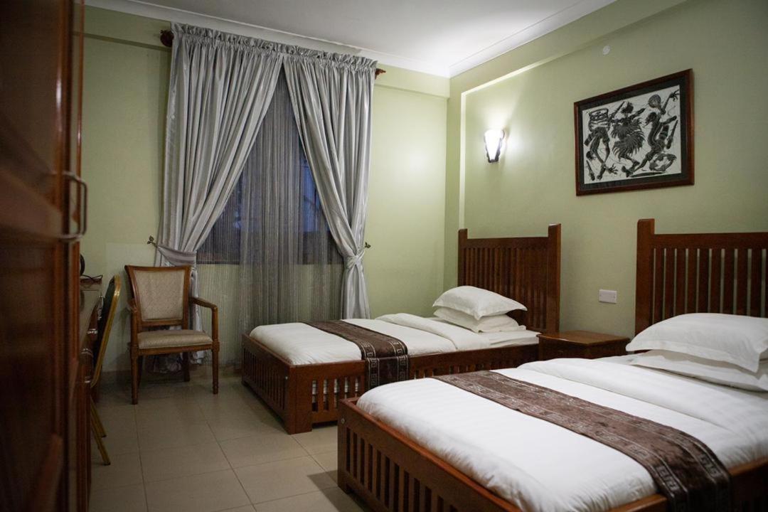 Summit Lodge Marombosa 외부 사진
