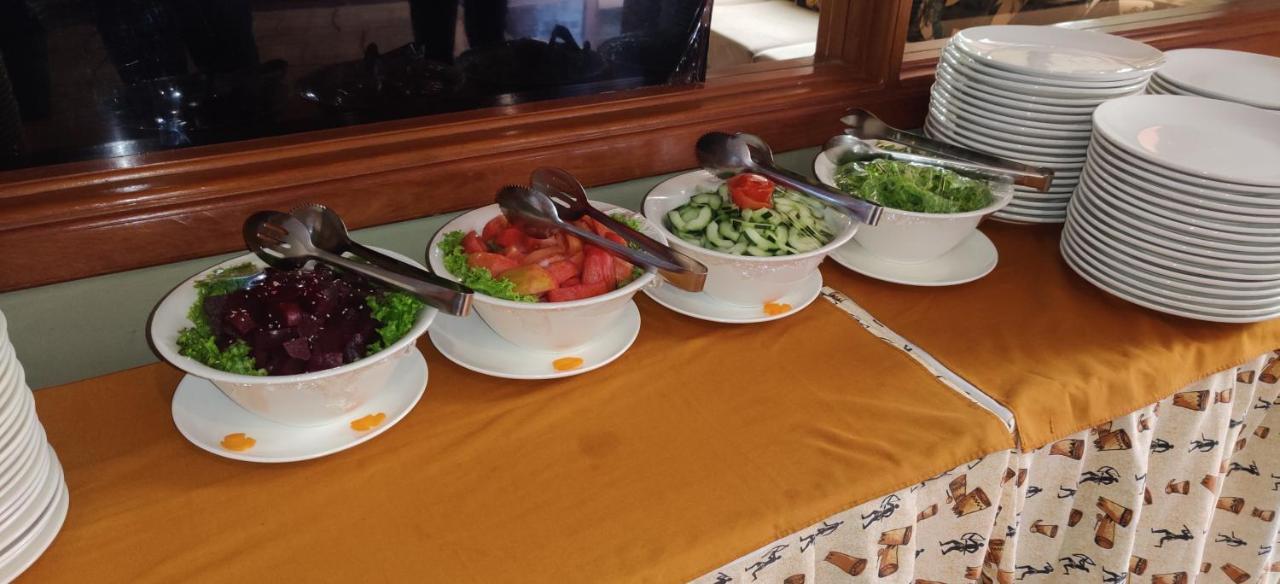 Summit Lodge Marombosa 외부 사진