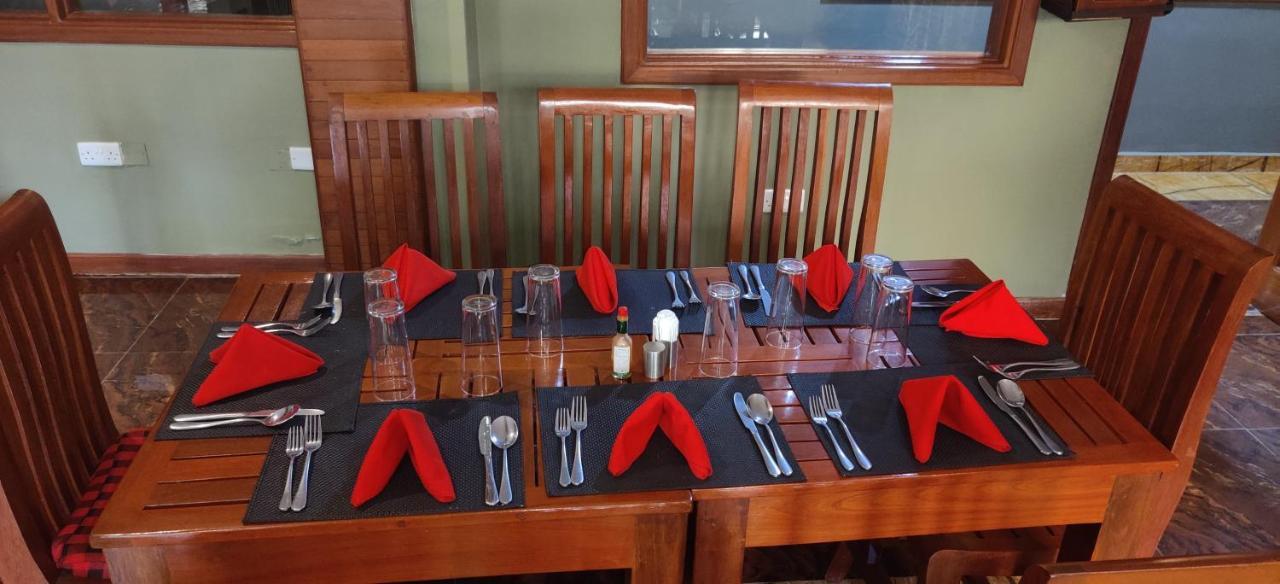 Summit Lodge Marombosa 외부 사진